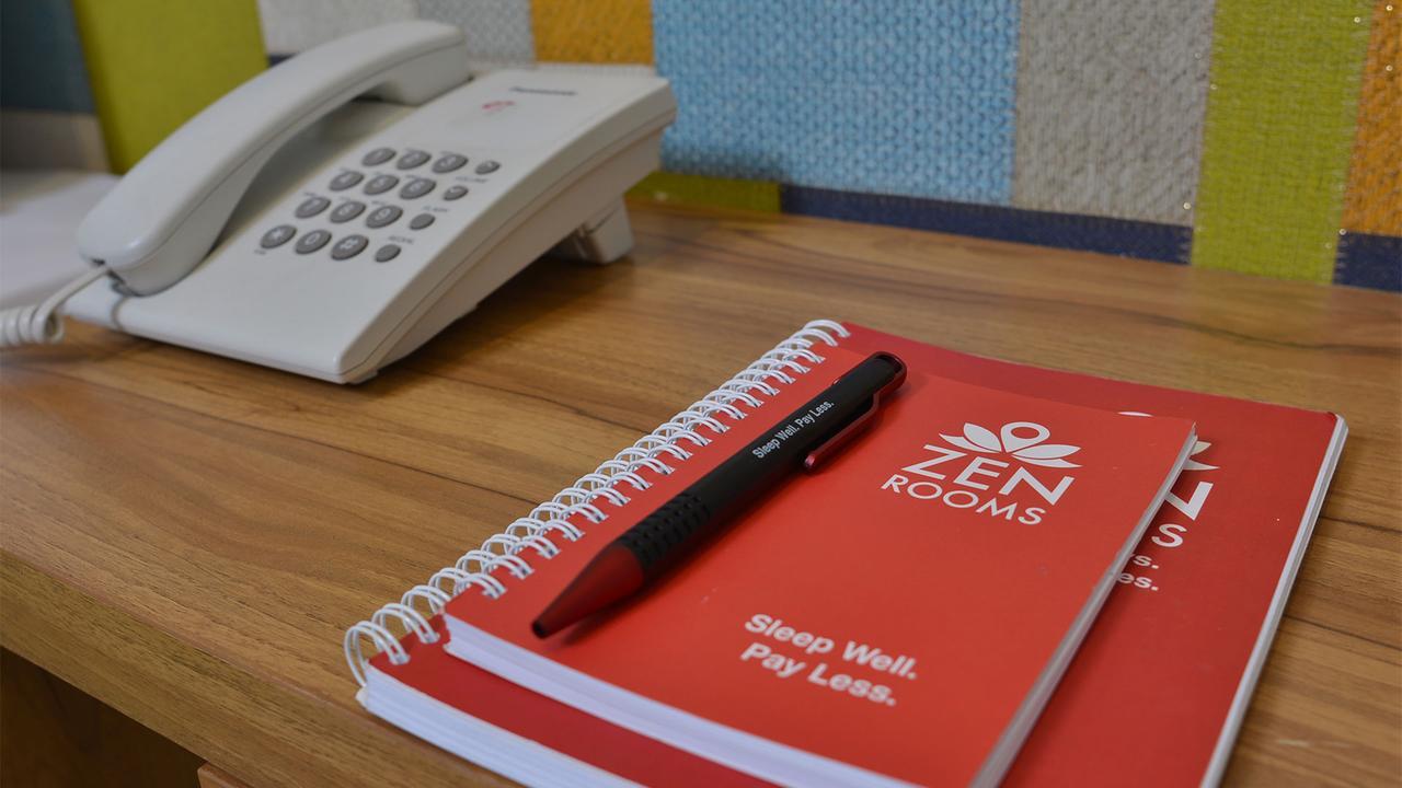 Zen Rooms Kuta Tuban Suites ภายนอก รูปภาพ