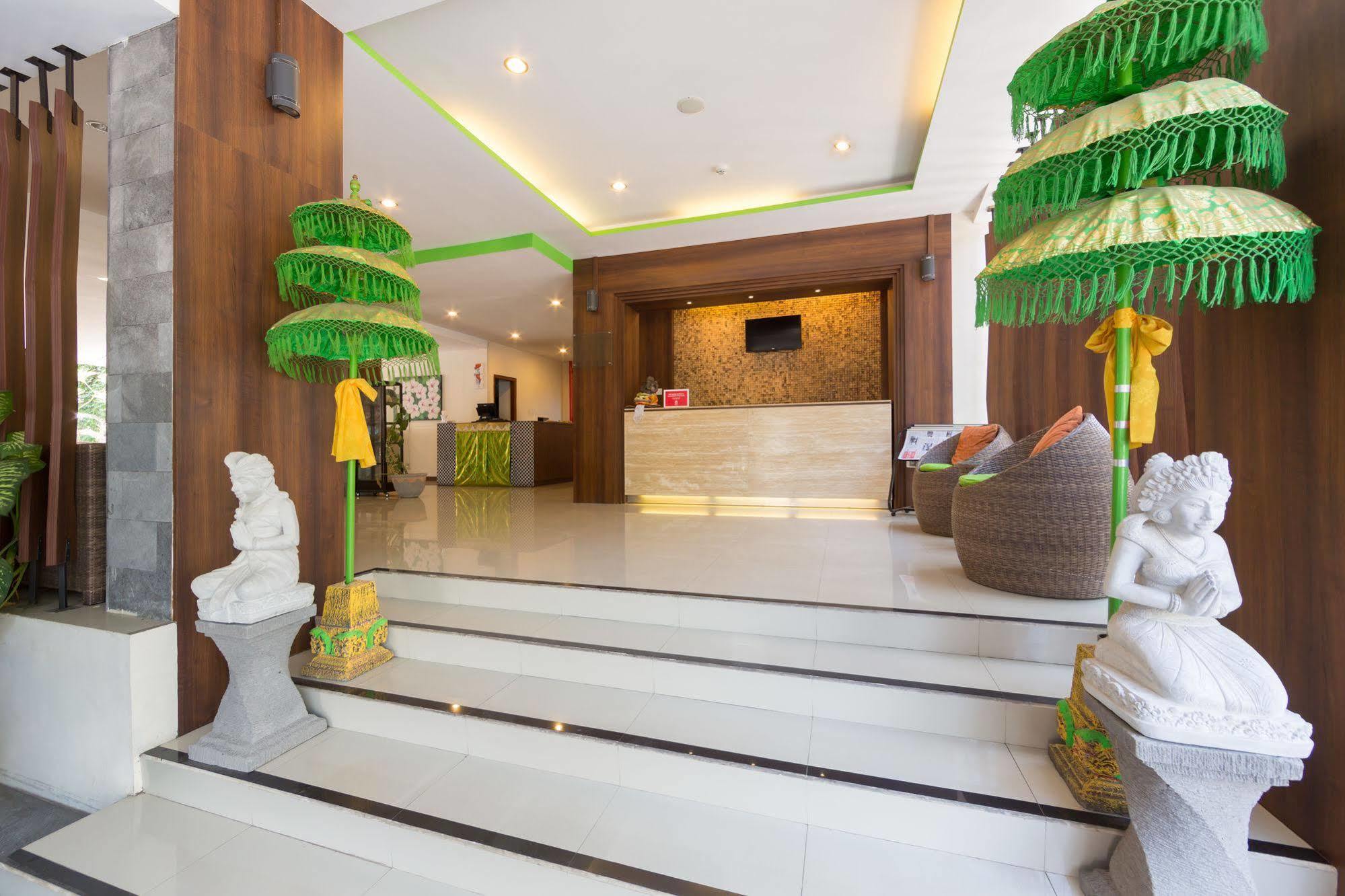 Zen Rooms Kuta Tuban Suites ภายนอก รูปภาพ